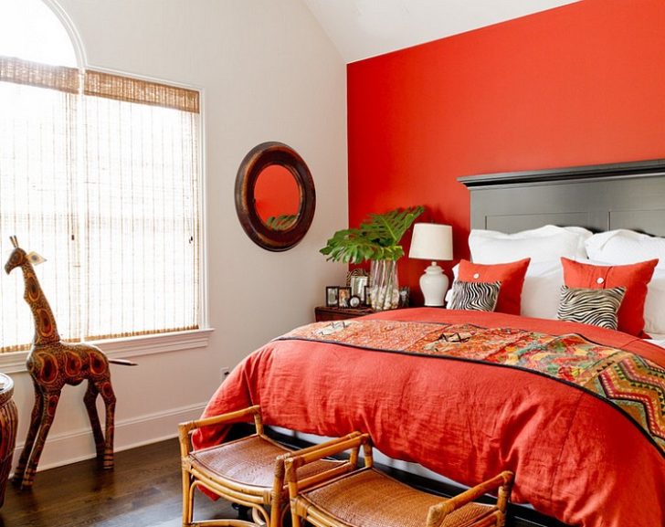 Dormitorio de pared roja