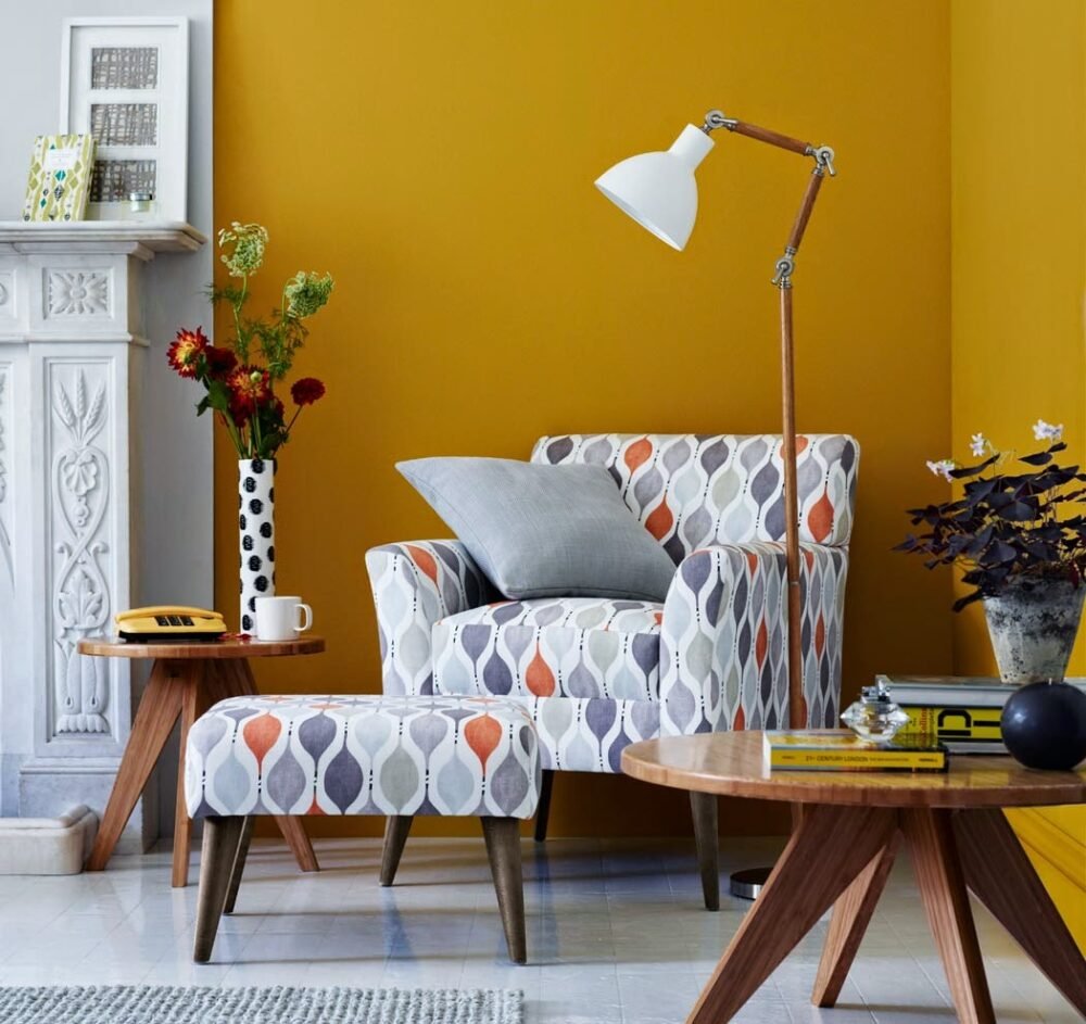 Interior color mostaza