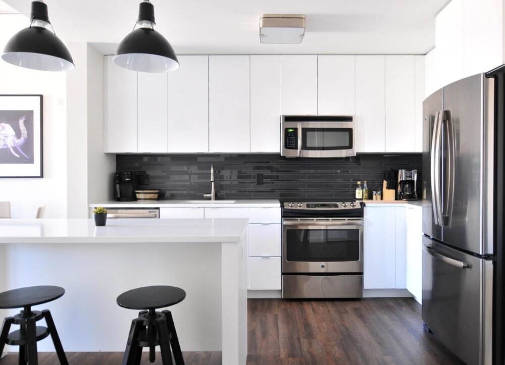 Cocina blanco y negro