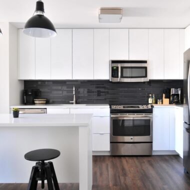 Diseños de cocinas en blanco y negro