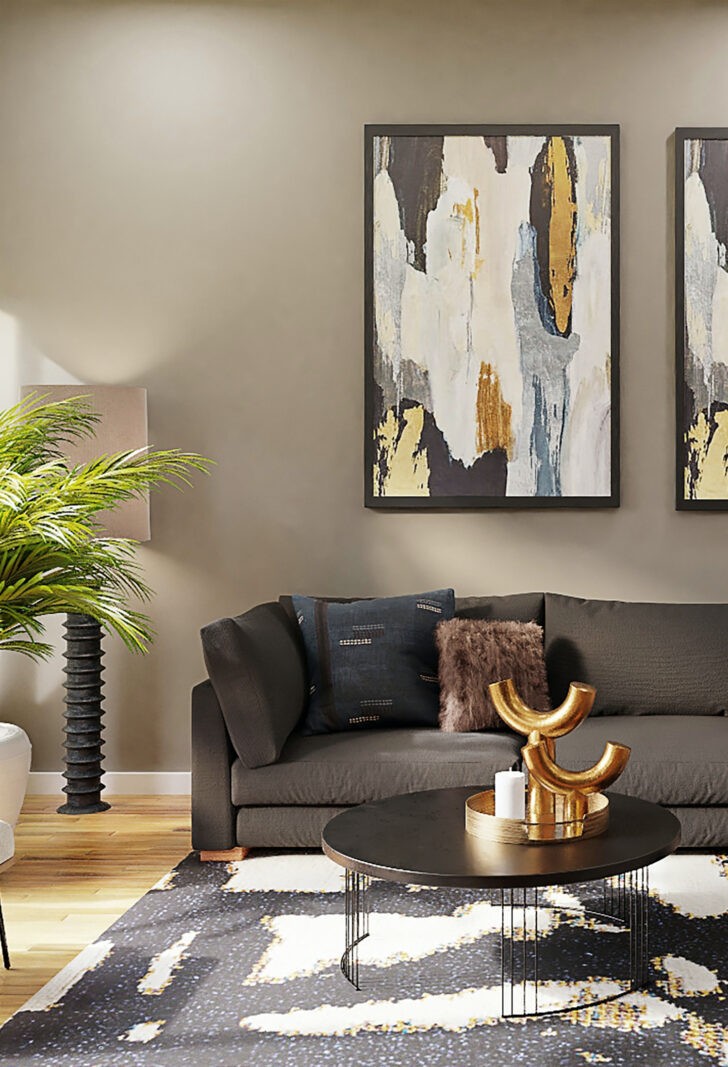 Una sala elegante con sofá en tono café y pared pintada de color greige