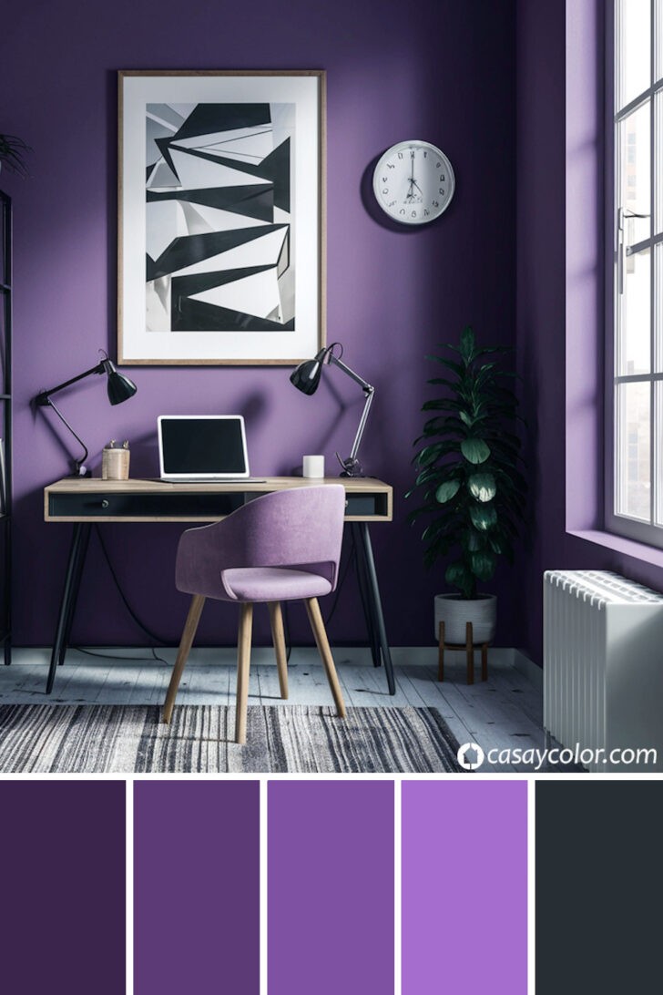 escritorio homeoffice decorado en color morado