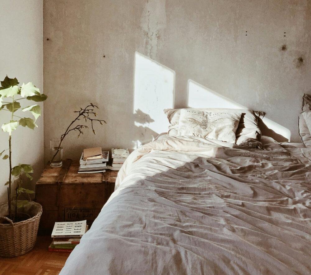 Dormitorio desordenado
