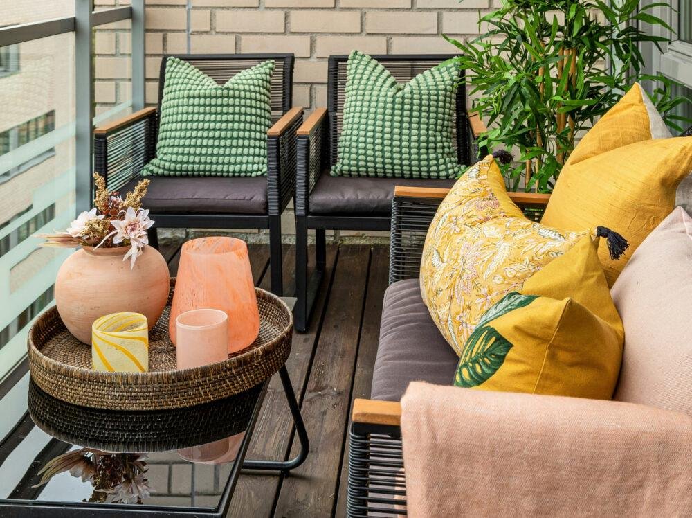 Decoración de terraza balcón con colores de otoño